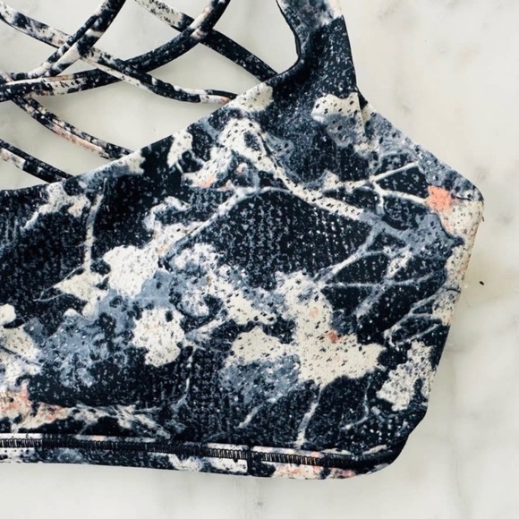 Lululemon Free To Be Bra Wild 6 Spring Bloom Multi #W2AAOS Gym Yoga Strappy - Picture 2 of 4